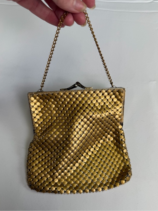 Handbags - Vintage Beauty - Gold Chainmail Tiny and Elegant Evening Bag - excellent vintage